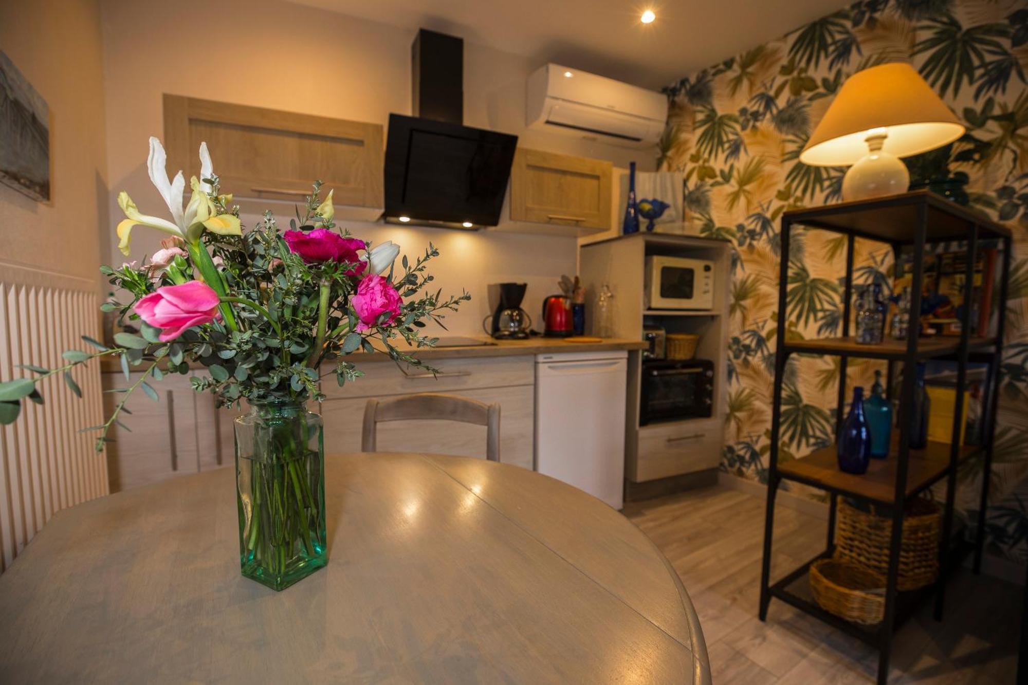 Agreable Logement Independant Avec Veranda Vienne  Exterior photo